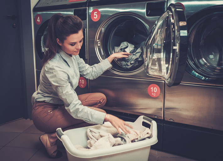 Should You Install a Laundromat Change Machine?