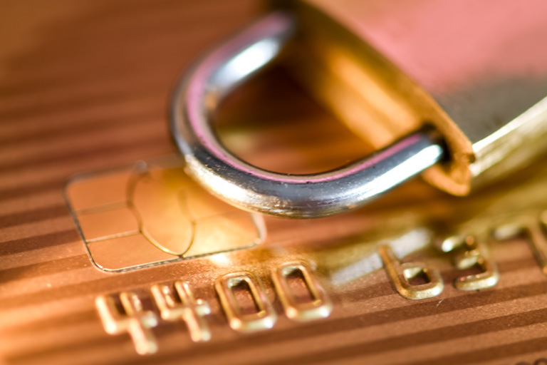 4 Steps to Take if You Are the Victim of Credit Card Fraud 